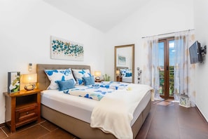 3 bedrooms, WiFi, bed sheets