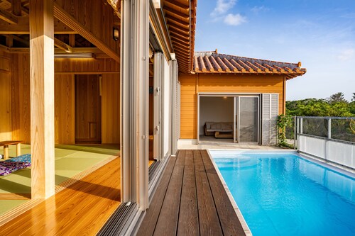 Yamagata Ryukyu Hatago Onna Bokairo