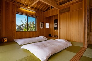 3 室のベッドルーム、アイロン / アイロン台、WiFi (無料)、ベッドシーツ