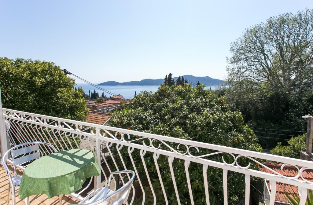 Apartment (One-Bedroom Apartment with Balcony an) | Balcony