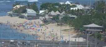 F4 in the heart of the village, facing the sea