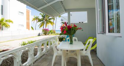 Nautile: Lovely garden side apartment on Trou aux biches beach