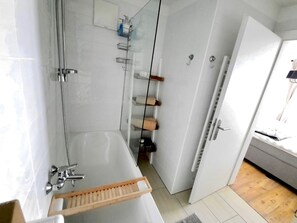 Apartment | Bathroom