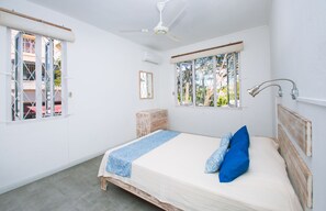 3 bedrooms, in-room safe, iron/ironing board, travel crib