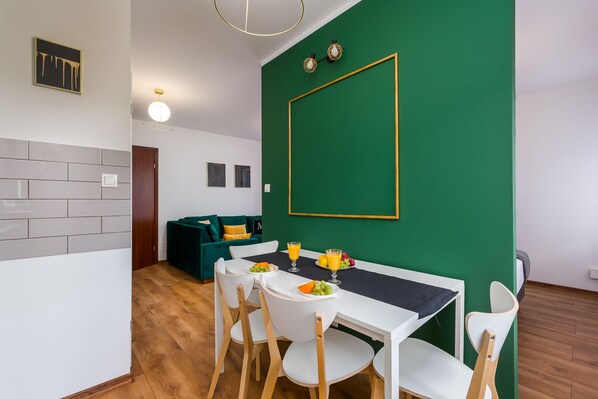 Studio Suite | Dining room