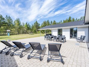 House | Outdoor dining - 5 Star Holiday Home in Henne (Henne)