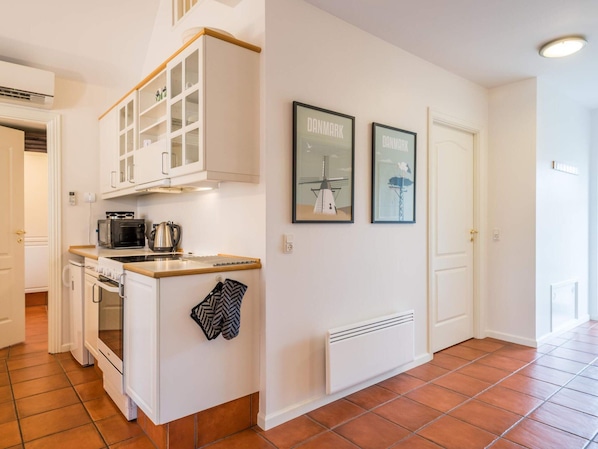 House | Private kitchen - 6 Person Holiday Home in Blavand (Blavand)