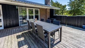 House | Outdoor dining