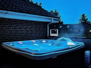 House | Spa treatment - 8 Person Holiday Home in Blavand (Blavand)