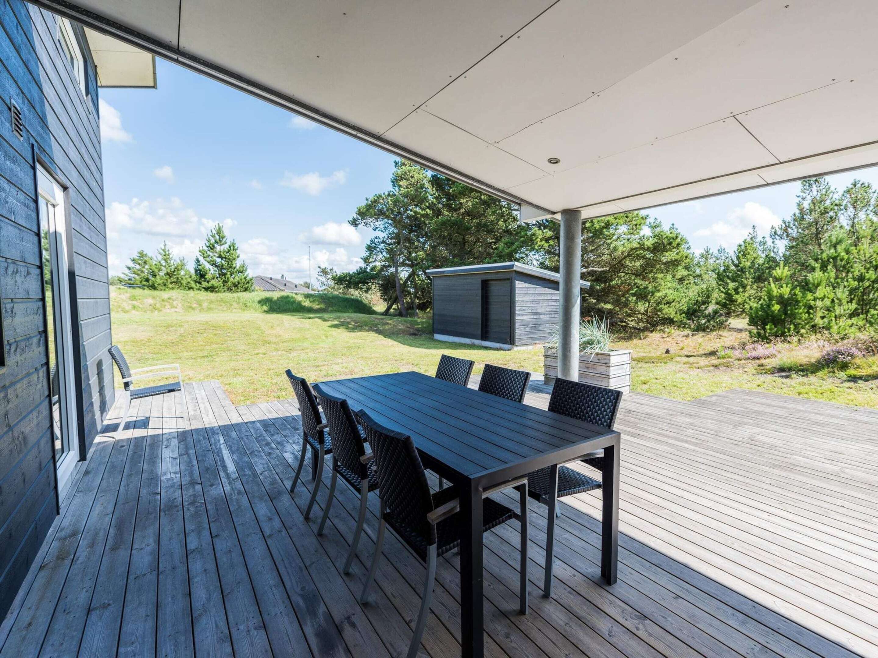 House | Outdoor dining