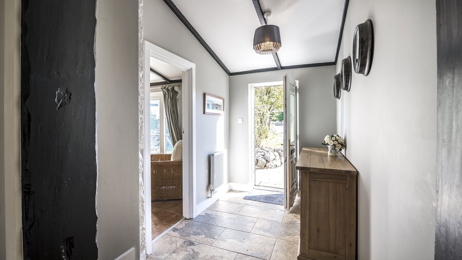 Barn Conversion - Hot Tub - Penally