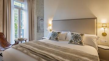 Apartament superior, vistes a la ciutat | 1 dormitori, roba de llit d'alta qualitat i cobrellits