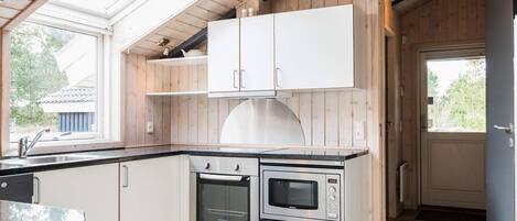 Nhà | Bếp riêng | Tủ lạnh, lò vi sóng, bếp nấu, máy rửa bát