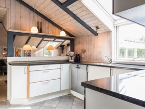 Ferienhaus | Eigene Küche | Kühlschrank, Mikrowelle, Herdplatte, Geschirrspüler