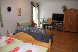 1 bedroom, free WiFi, bed sheets - Pension & Ferienwohnung Breitmoser (Riedenburg)