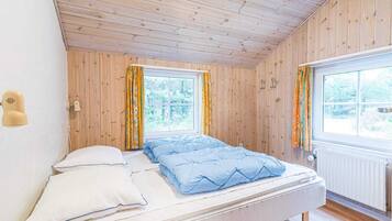 House | 4 bedrooms, individually furnished, bed sheets
