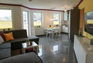 Apartment | Dining - Wohnung mit Balkon und Toller Aussicht (Willingen)