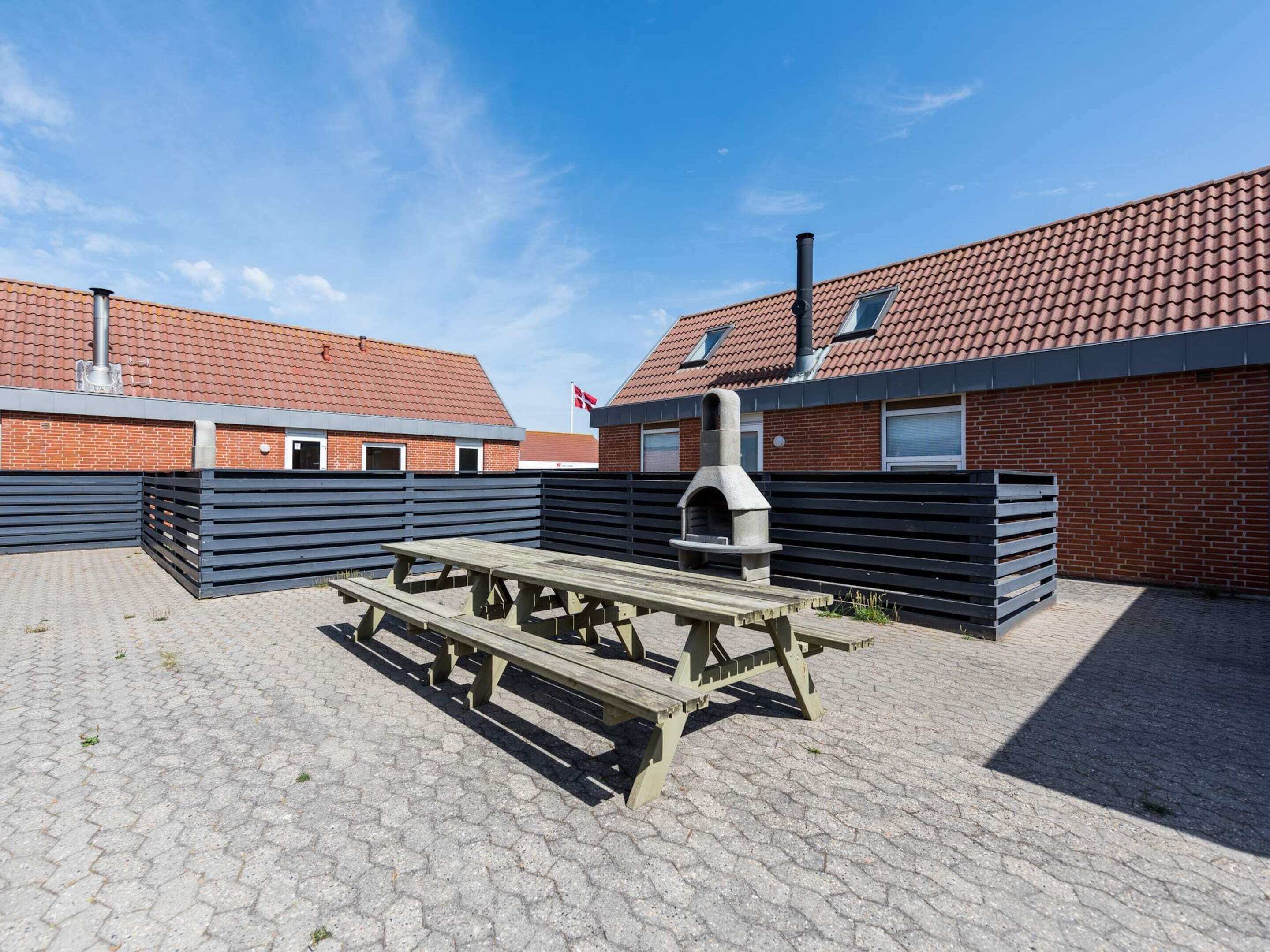 House | Outdoor dining