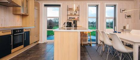 House | Private kitchen | Highchair