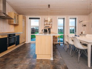 House | Private kitchen | Highchair - Charming Sauna Cottage-by Traum (Tarm)