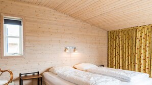 House | 3 bedrooms, individually furnished, bed sheets