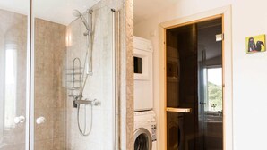 House | Bathroom