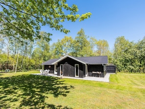Exterior - 6 Person Holiday Home on a Holiday Park in Oksbøl (Oksbol)