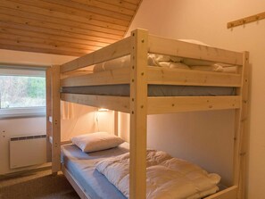 4 bedrooms, individually furnished, bed sheets