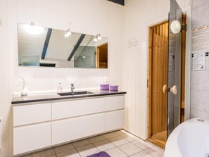 Shower - 6 Person Holiday Home on a Holiday Park in Henne (Henne)