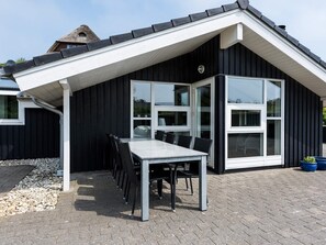 Balcony - 6 Person Holiday Home on a Holiday Park in Henne (Henne)