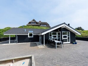 Exterior - 6 Person Holiday Home on a Holiday Park in Henne (Henne)