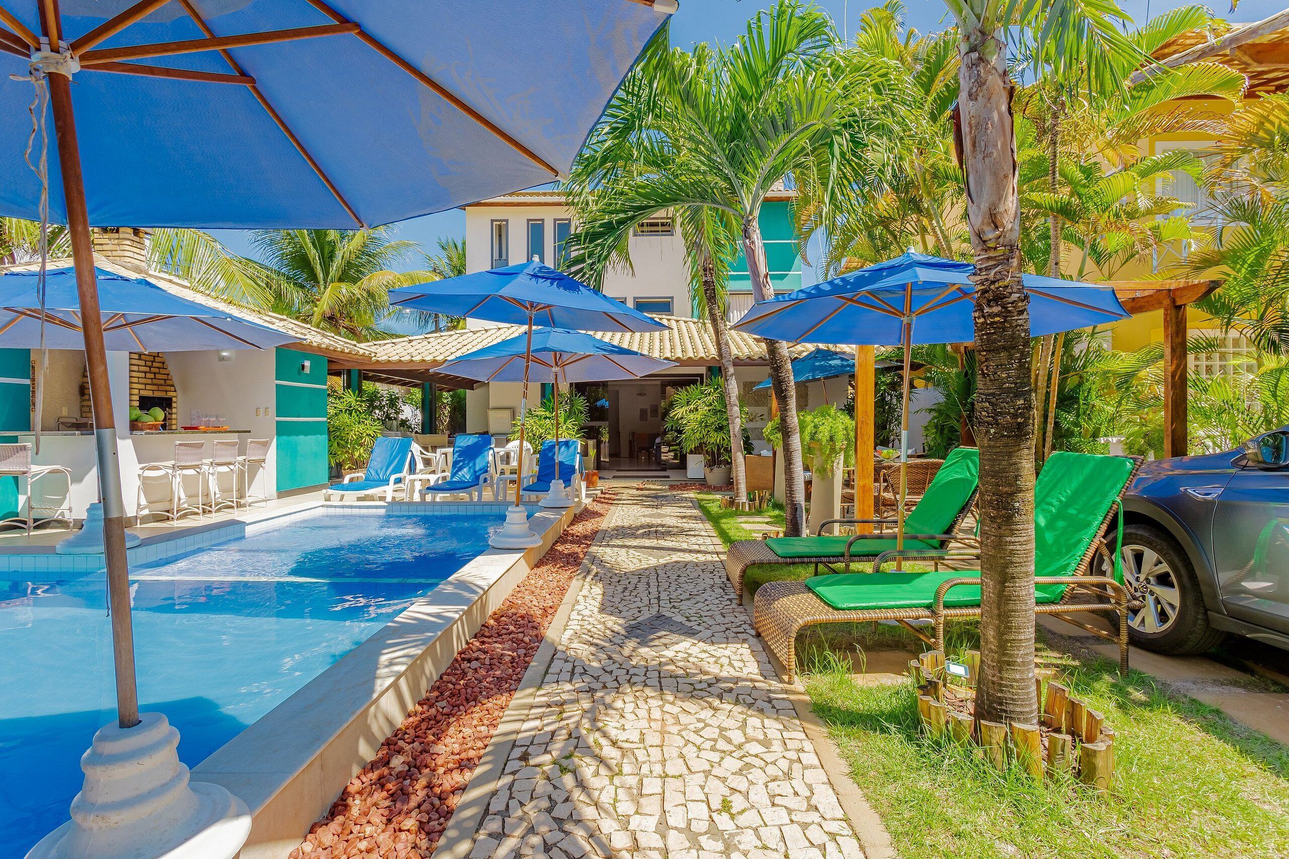 Chalet | Pool | Indoor pool, pool umbrellas, sun loungers