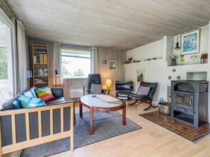 Living area - 5 Person Holiday Home in Blavand (Blavand)
