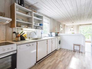 House | Private kitchen - 5 Person Holiday Home in Blavand (Blavand)