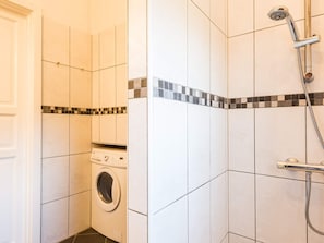 House | Bathroom
