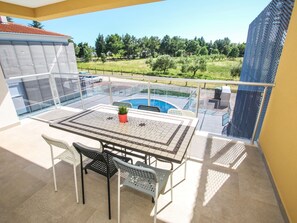 Balcony - Two Bedroom Apartment with Balcony & Pool View in Funtana near Beach (Funtana)
