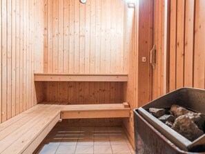 Sauna - 8 Person Holiday Home in Blavand (Blavand)