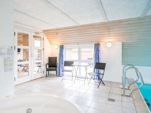 Pool - 8 Person Holiday Home in Blavand (Blavand)
