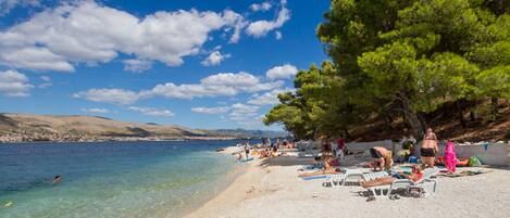 Beach nearby, sun-loungers
