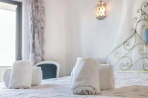 3 makuuhuonetta, silitysrauta/-lauta, ilmainen Wi-Fi, vuodevaatteet