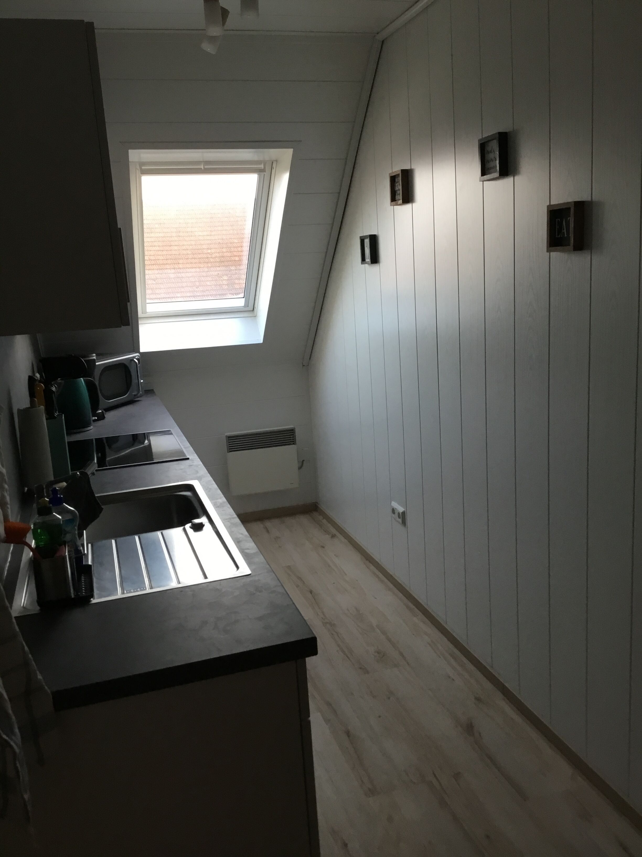 Apartment | Private kitchen | Fridge, oven, stovetop, electric kettle