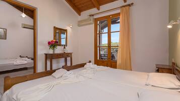 Family Apartment | 1 bedroom, iron/ironing board, free WiFi, bed sheets