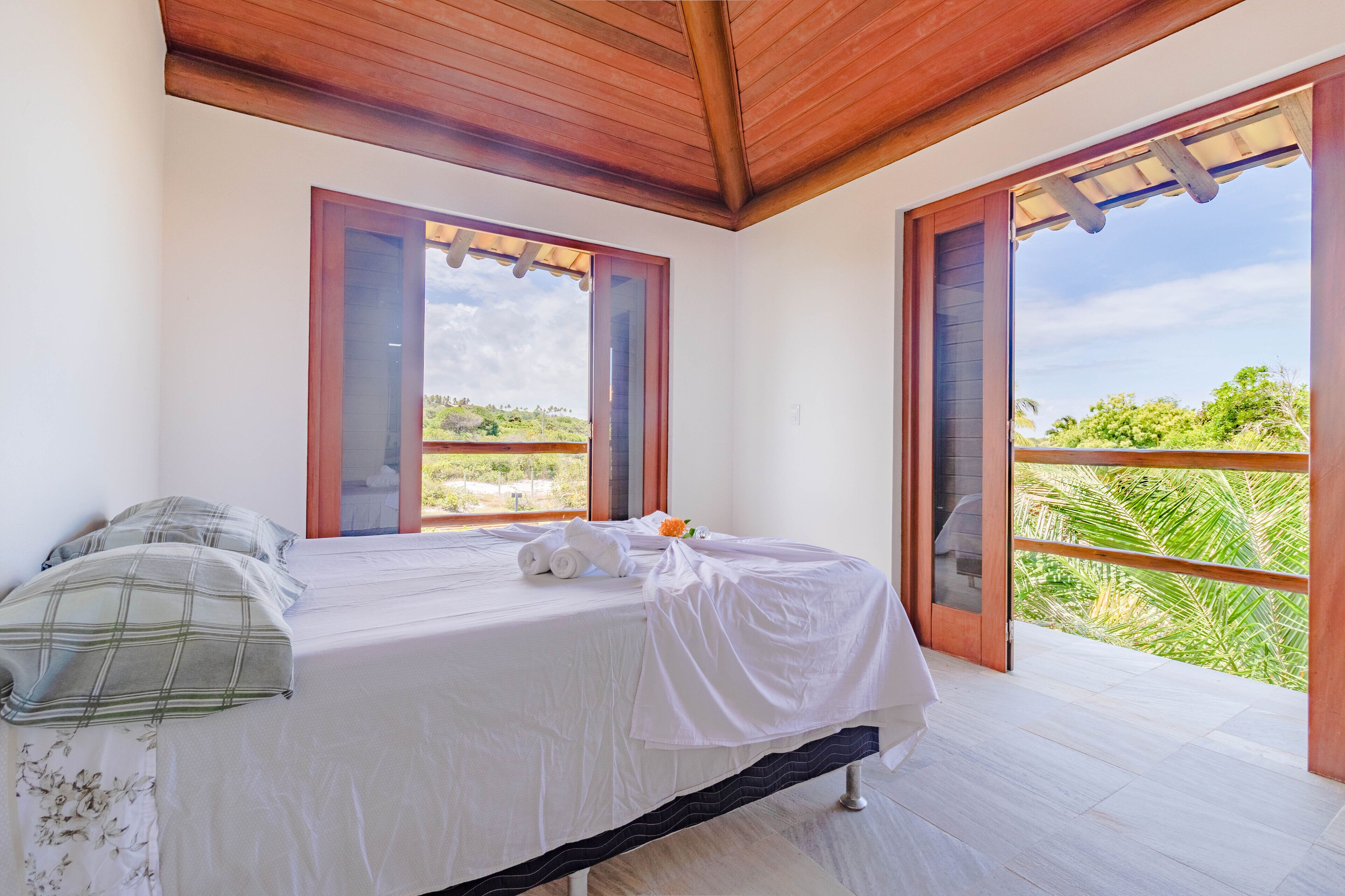 Casa | 4 quartos, ferros/tábuas de passar roupa, Wi-Fi de cortesia