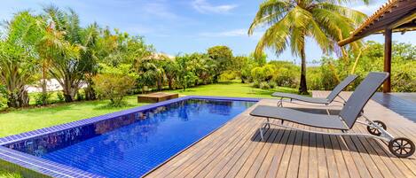 Indoor pool, pool loungers