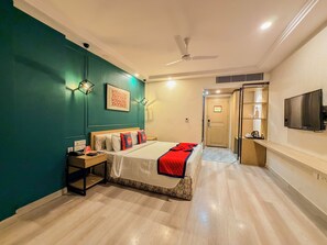 Standard Room | Egyptian cotton sheets, premium bedding, down comforters - Spree Hotel Kriday Rajpur Road Dehradun (Dehradun)