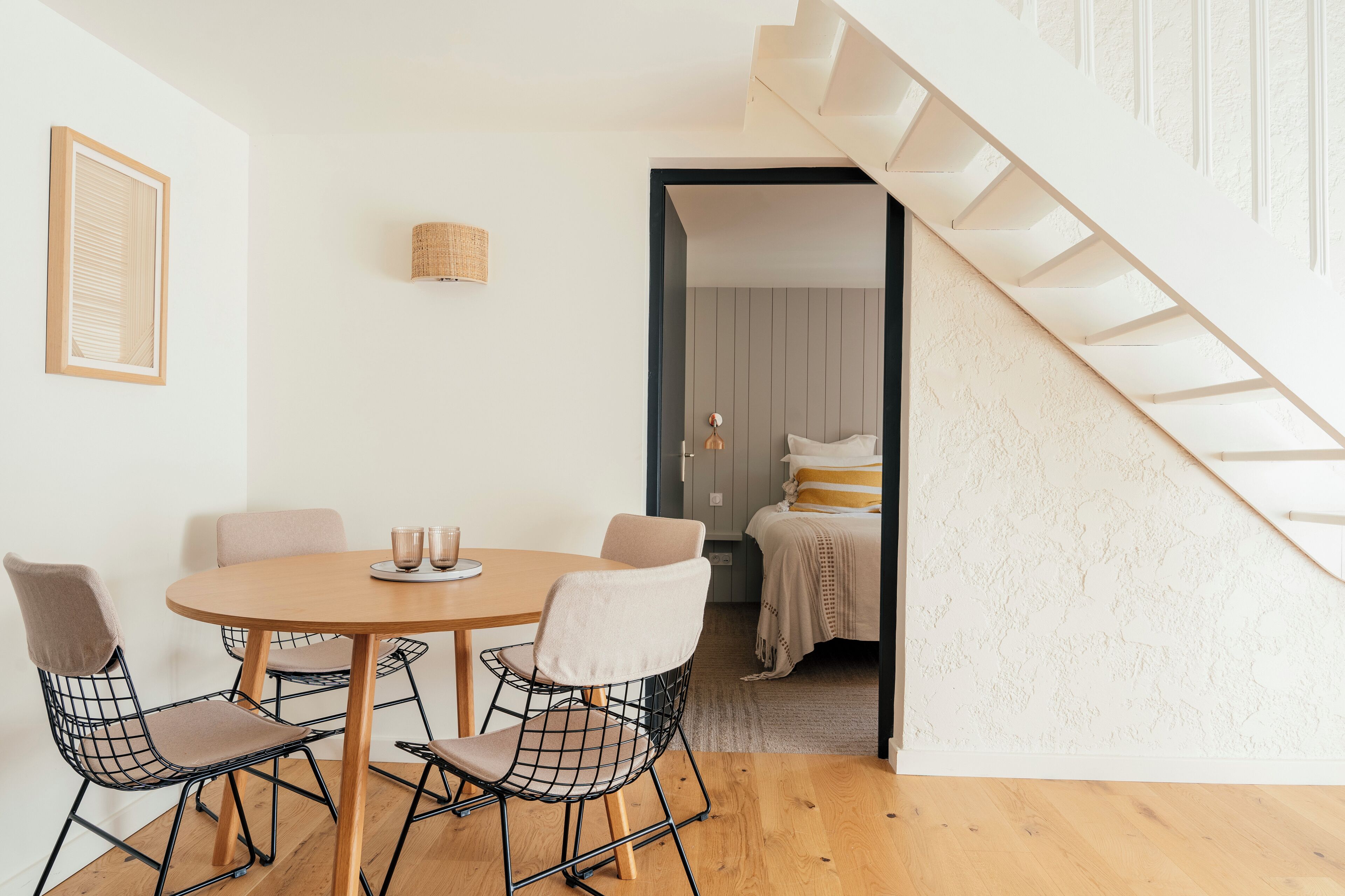 apartment, 2 bedrooms | living area | flat-screen tv