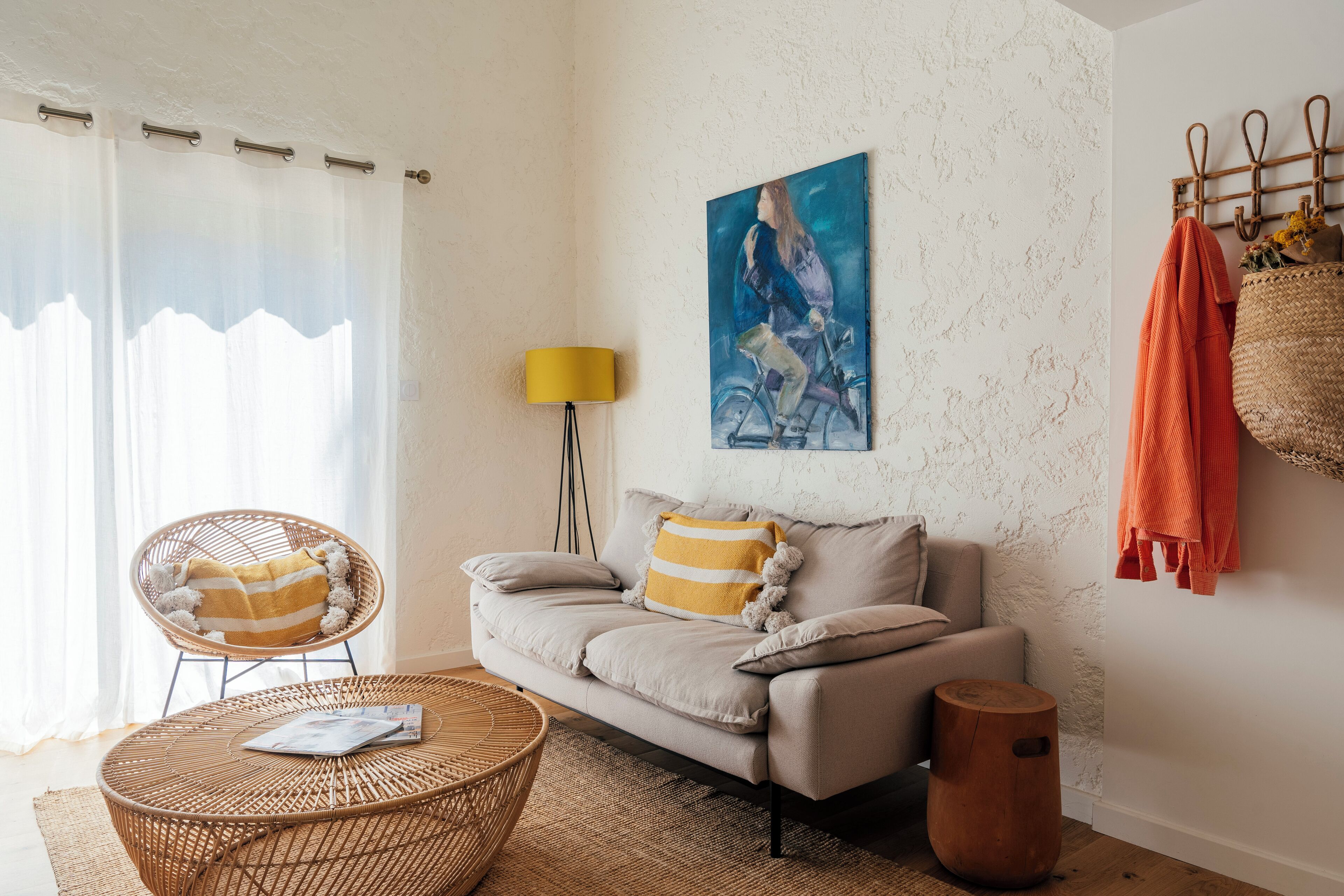 apartment, 2 bedrooms | living area | flat-screen tv