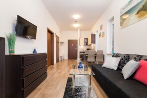 Apartment, 1 Bedroom, Terrace, Beachside | Living room