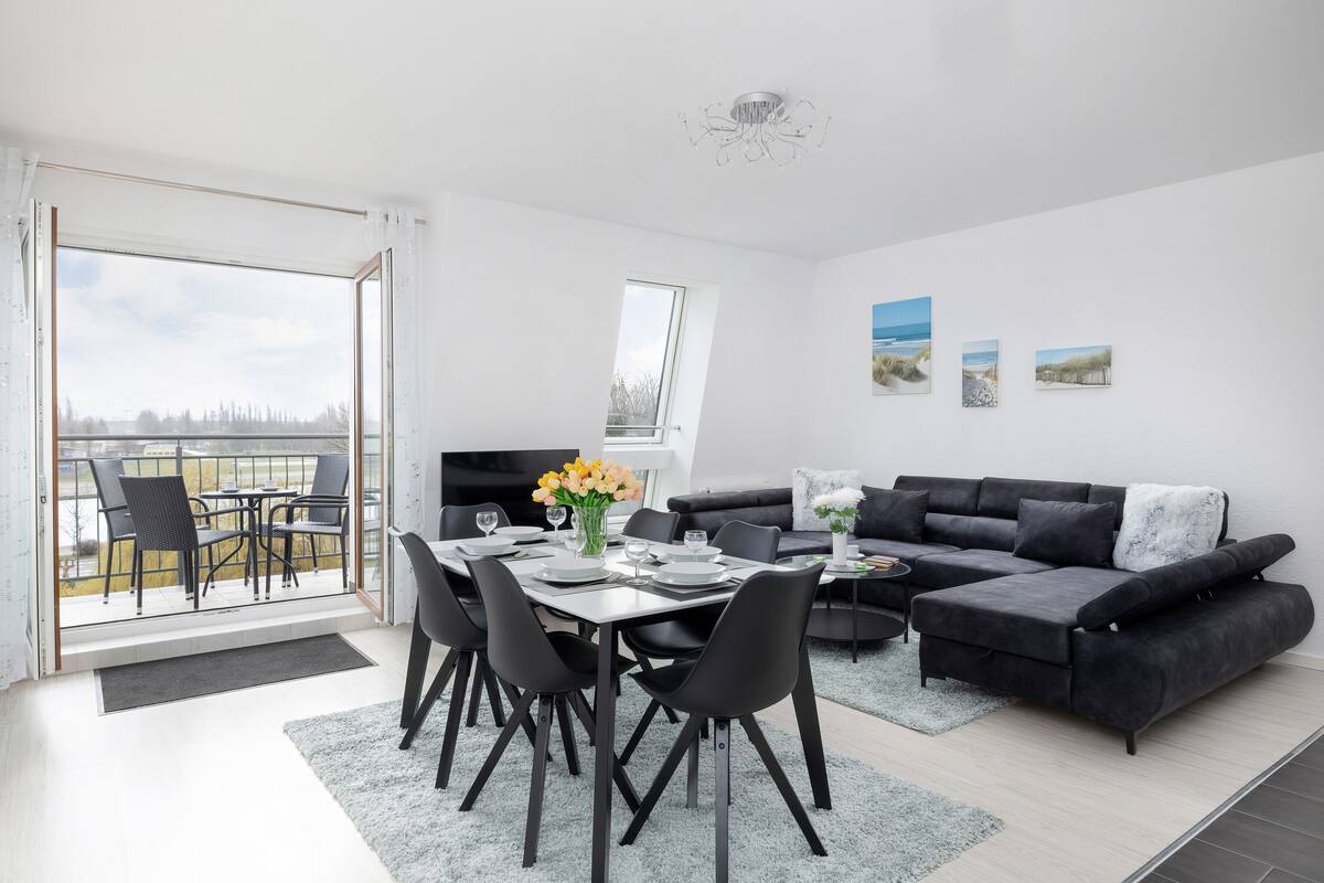 Lägenhet - 2 sovrum - balkong - utsikt mot floden | Vardagsrum | 40-tums tv med kabelkanaler