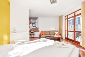 Studio, Balcony, Beachside | Bed sheets - Apartments Roza Wiatrow by Renters (Swinoujscie)